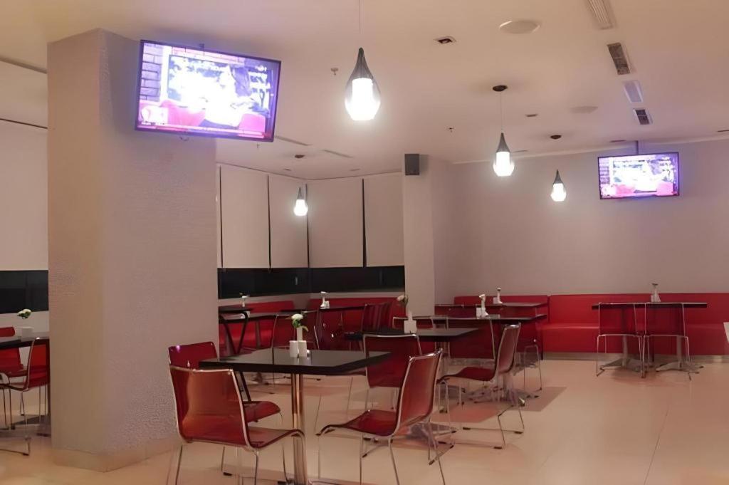 Redstar Hotel Jakarta Kültér fotó